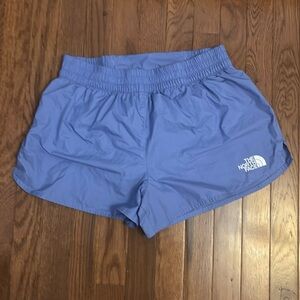 North face shorts. rarely worn. Pocket in back.